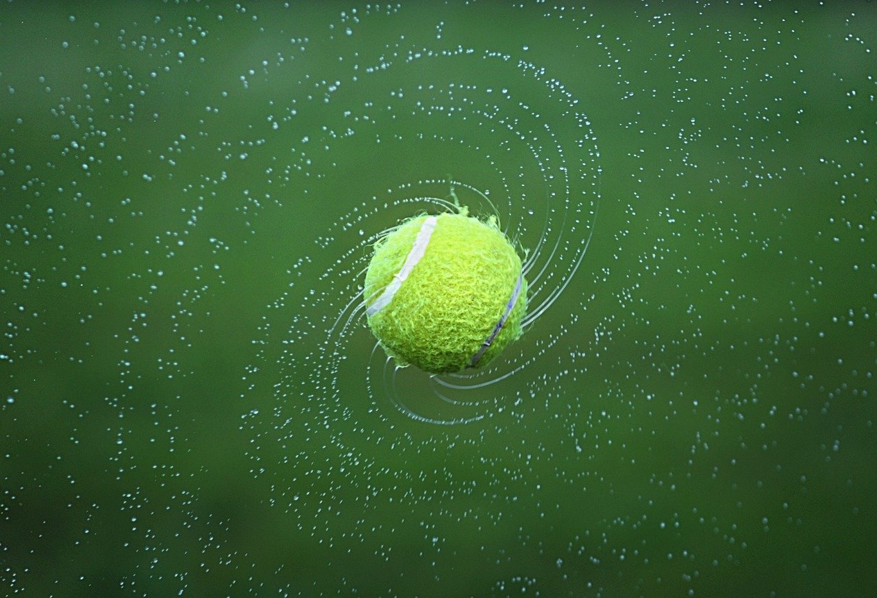 tennis, tennis ball, spinning-1381230.jpg